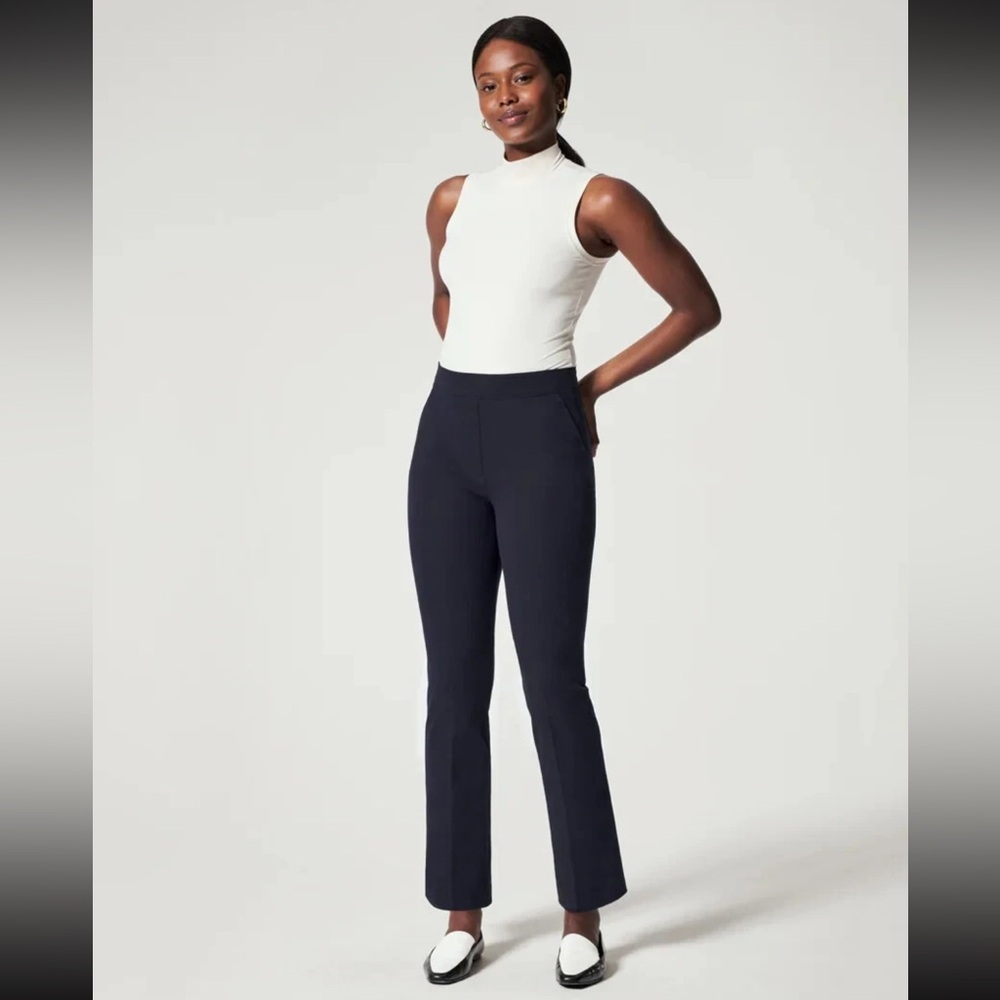 Spanx Polished Kick Flare Size Small Tall
NWT Classic Navy